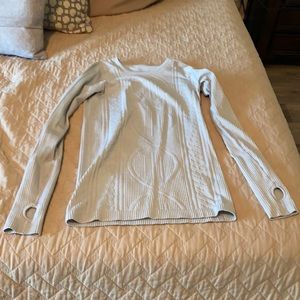 Lululemon long sleeve running shirt light grey 6
